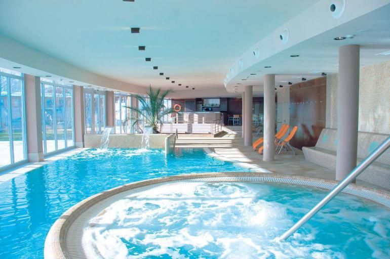 Hotel Silverine Lake Resort