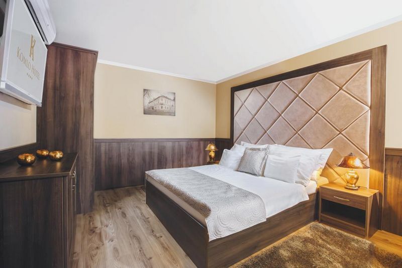 Komló Hotel