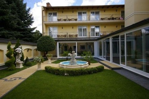 Xavin Wellness Hotel