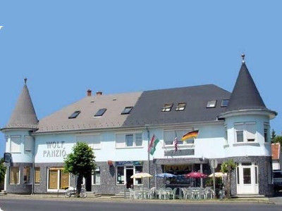 Wolf Hotel & Penzion